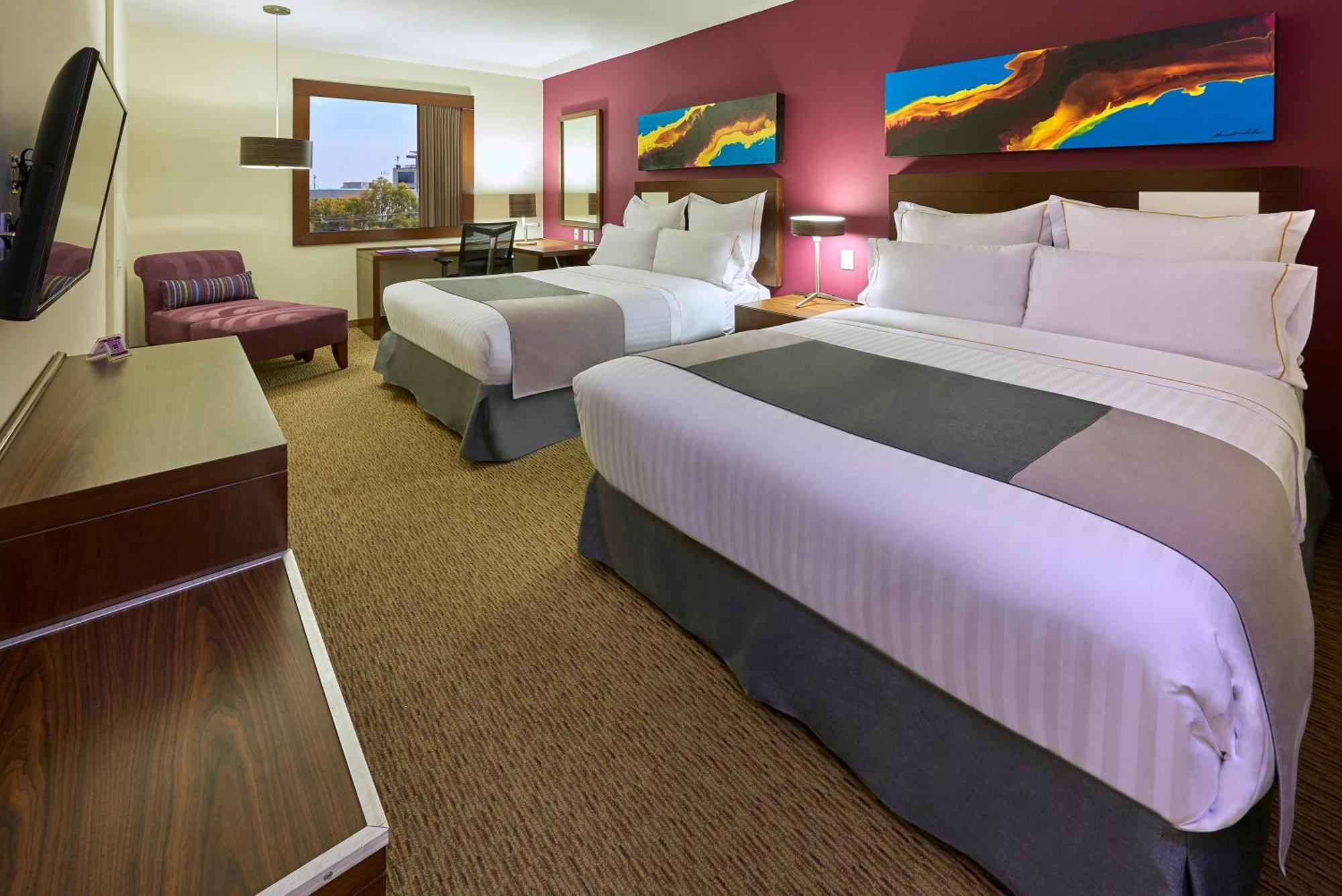 ספופן Holiday Inn Guadalajara Patria-Universidad By Ihg מראה חיצוני תמונה