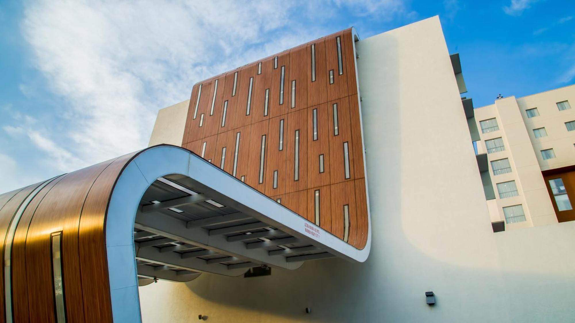 ספופן Holiday Inn Guadalajara Patria-Universidad By Ihg מראה חיצוני תמונה