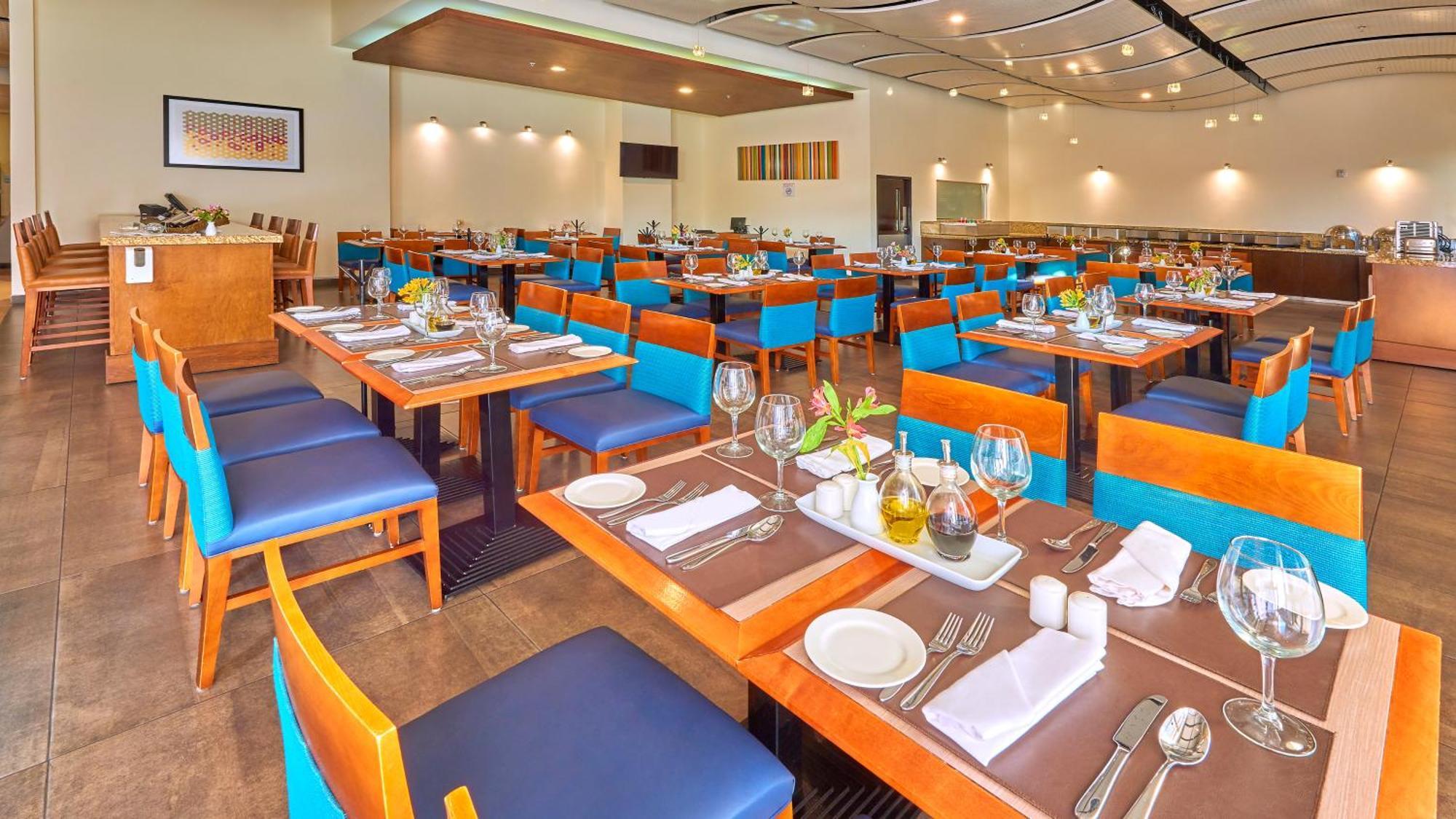 ספופן Holiday Inn Guadalajara Patria-Universidad By Ihg מראה חיצוני תמונה