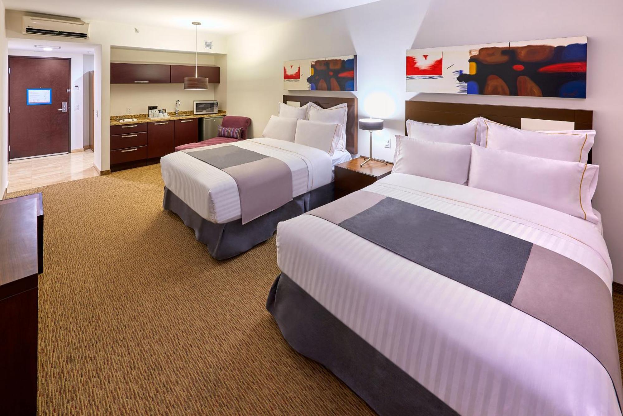 ספופן Holiday Inn Guadalajara Patria-Universidad By Ihg מראה חיצוני תמונה
