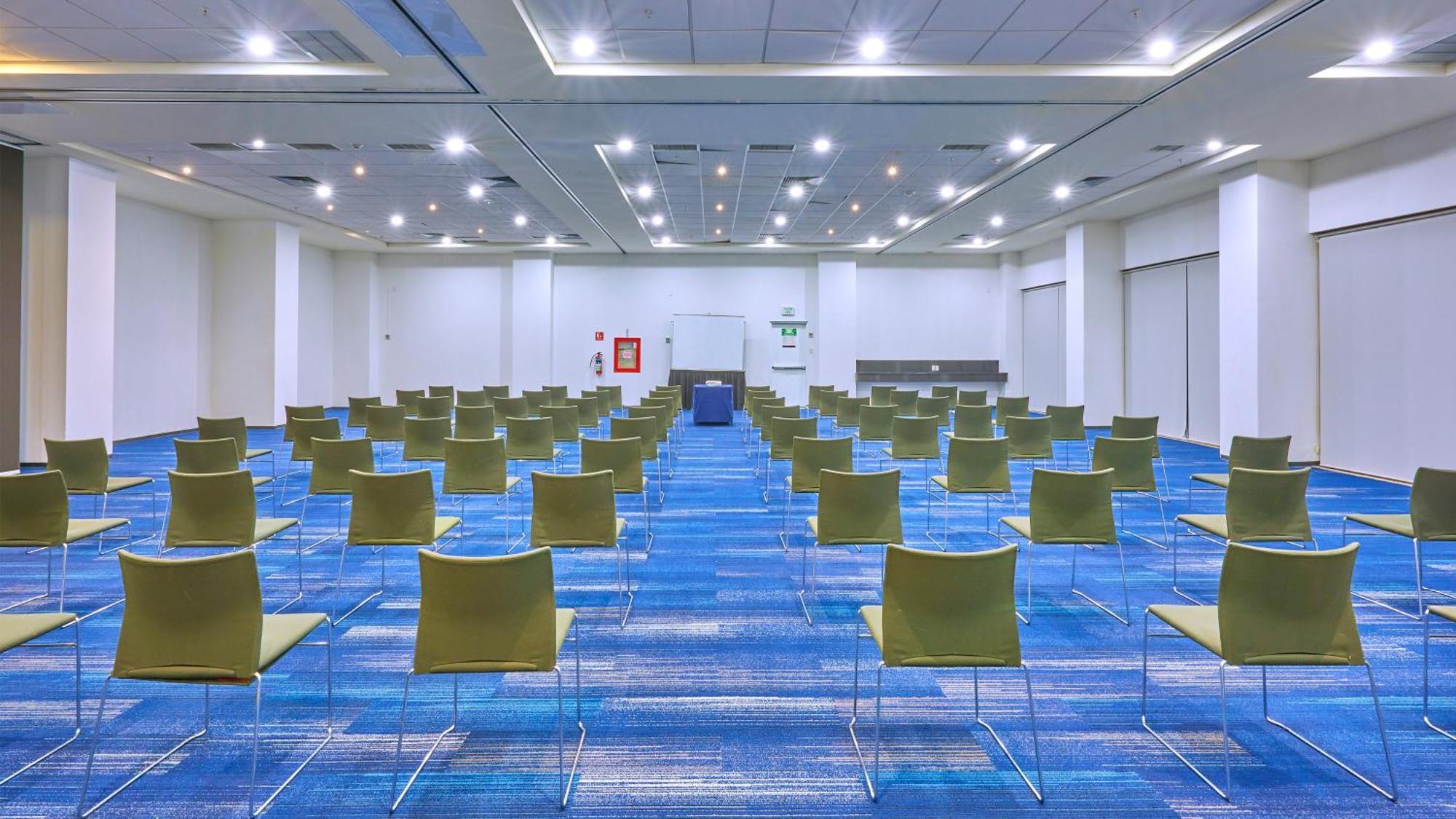 ספופן Holiday Inn Guadalajara Patria-Universidad By Ihg מראה חיצוני תמונה