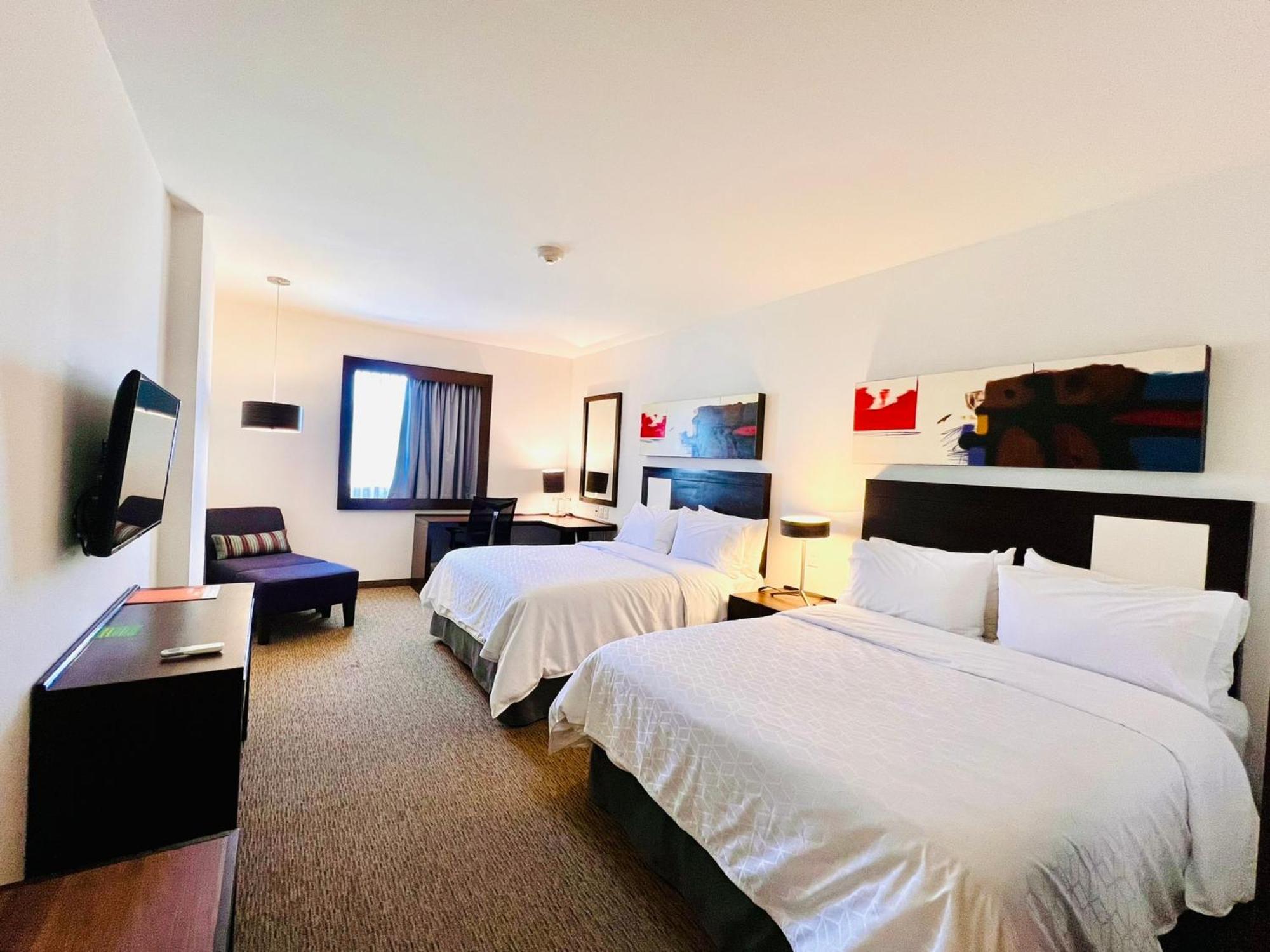 ספופן Holiday Inn Guadalajara Patria-Universidad By Ihg מראה חיצוני תמונה